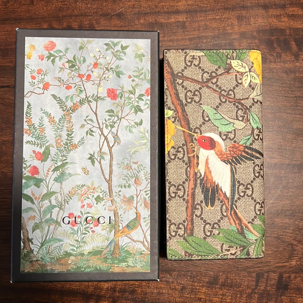New Gift: Beautiful Gucci Hummingbird Wallet La France (Women’s)